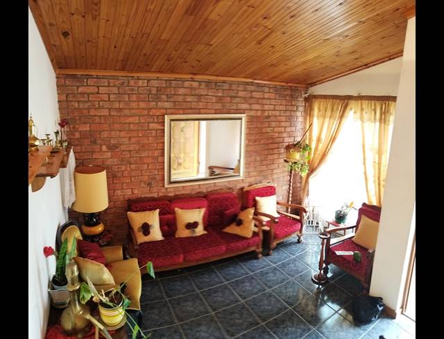 3 BEDROOM FREESTANDING FOR SALE IN VALLEISIG